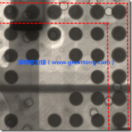 BGA錫球尺寸小于0.4mm，采用降低BGA內圍襲球的錫膏量所得到X-Ray，稍微留意一下可以發(fā)現(xiàn)最外圈的錫量(圓的直徑)比其他內圍的錫球上的錫量來得多一點點。也就是外圈的黑色圓形直徑比內圈的圓形來得大一點點。