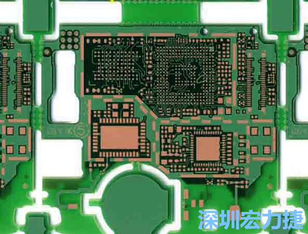 在產(chǎn)品極度要求小型化設(shè)計(jì)時，可利用HDI板材壓縮主板面積，同時具減輕重量優(yōu)點(diǎn)。