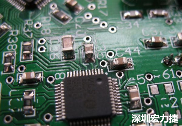 音訊電路訊號品質(zhì)，是影響操作體驗的關(guān)鍵，電路布局要特別注意。