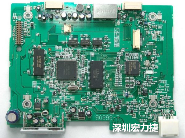 大面積PCB若電子元器件數(shù)量多、重量較重，板材強(qiáng)度不夠時(shí)容易產(chǎn)生PCB中央部凹陷問題。